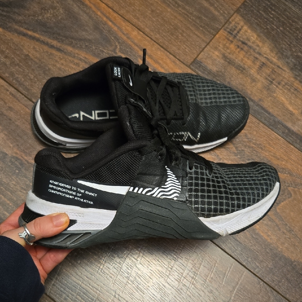 Nike Black Metcon 8, Women's Size 6